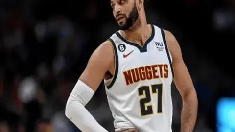 梅西荣获金球奖辉煌，世界杯卓越表现助美国夺第八冠——环球时报